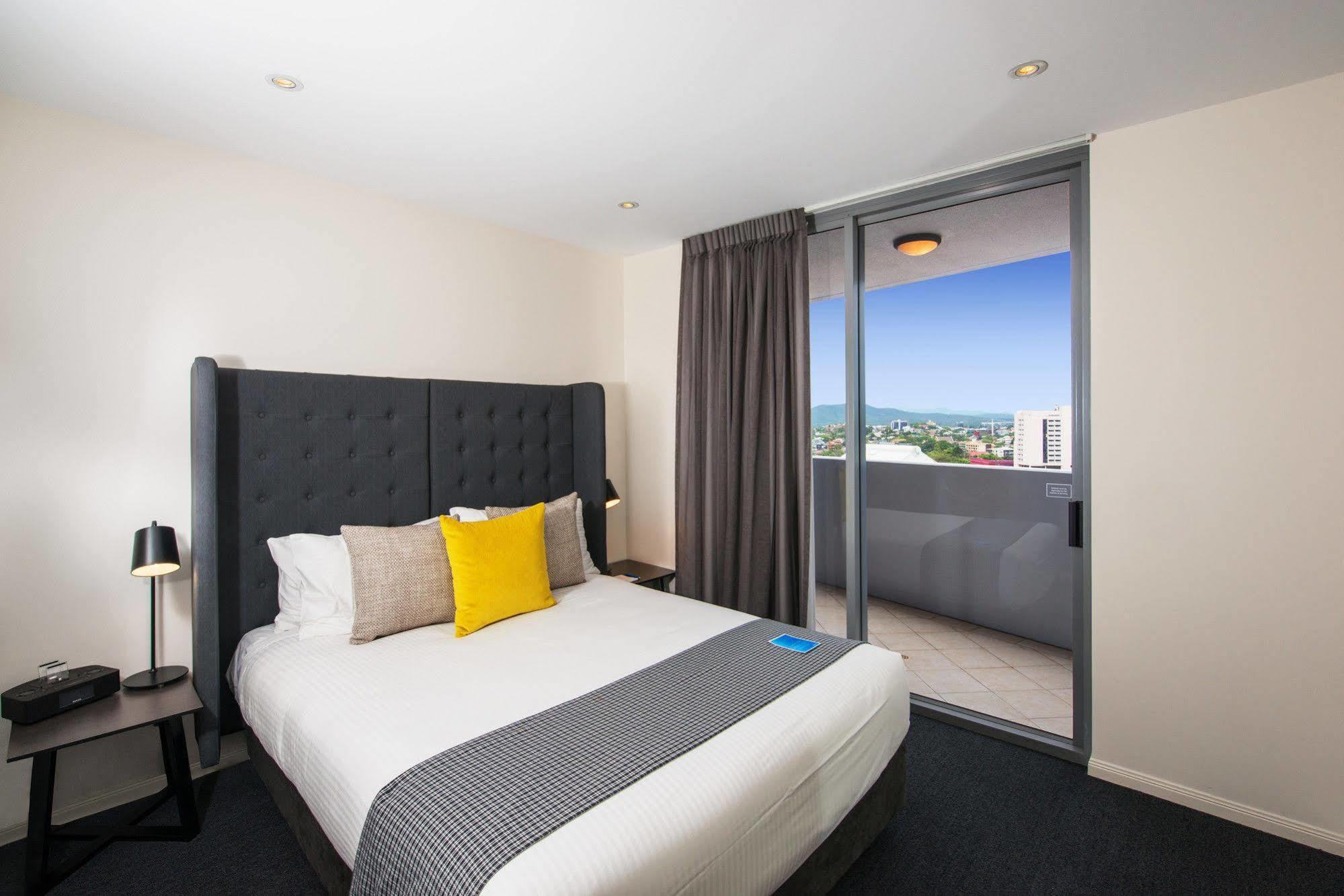 มันตรา ออน เอ็ดเวิร์ด บริสเบน Aparthotel ภายนอก รูปภาพ
