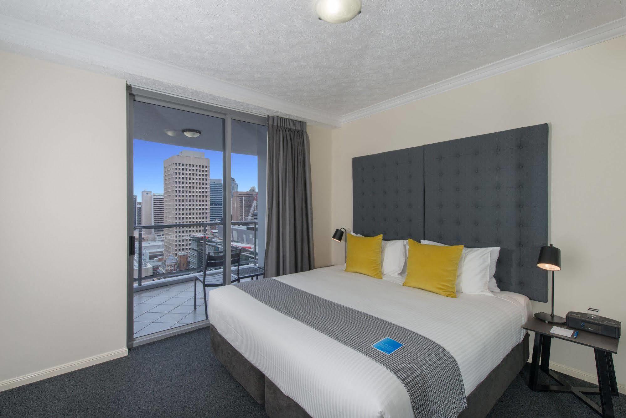 มันตรา ออน เอ็ดเวิร์ด บริสเบน Aparthotel ภายนอก รูปภาพ